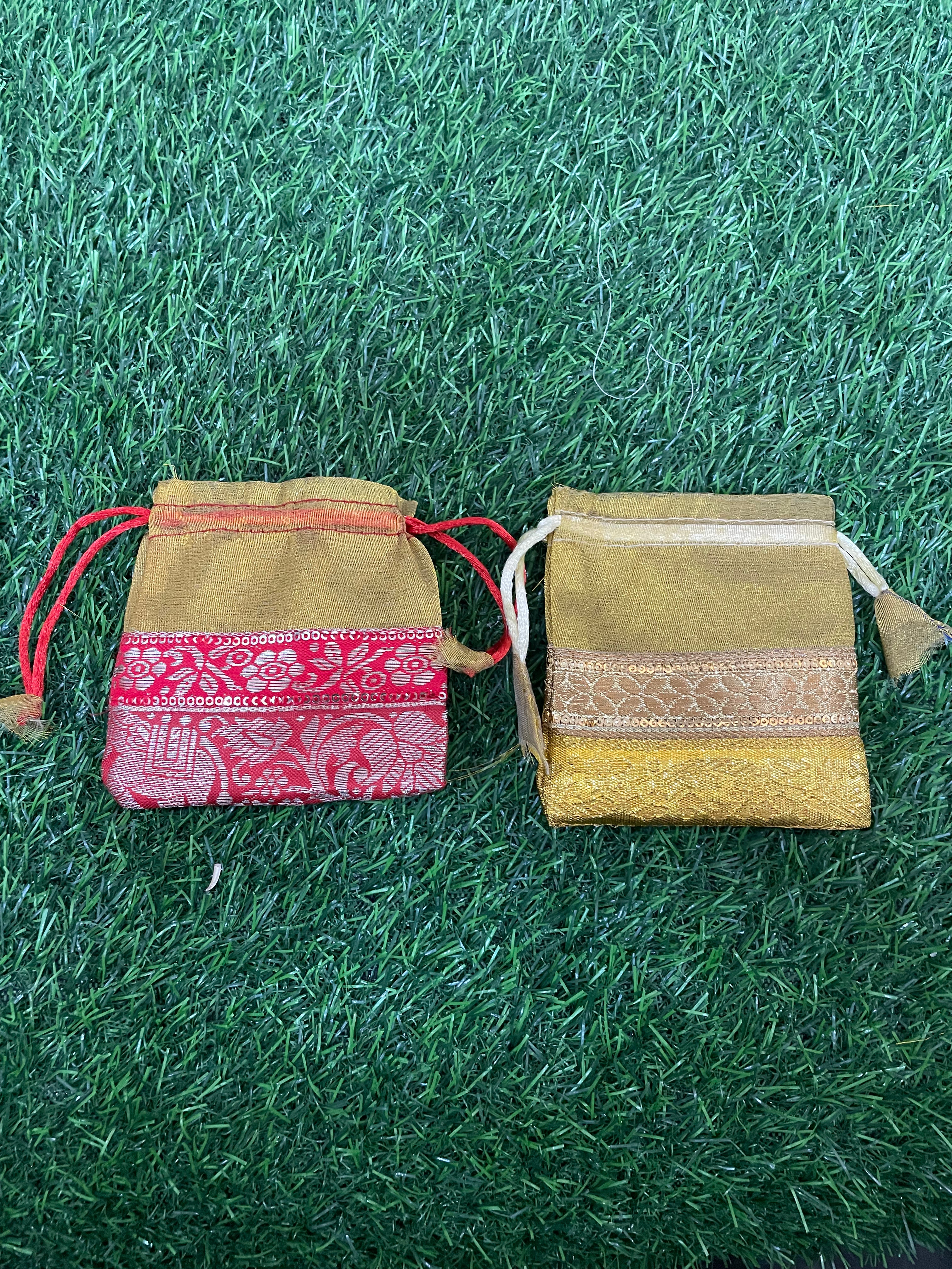 Banarasi Small Potli capacity 100gm