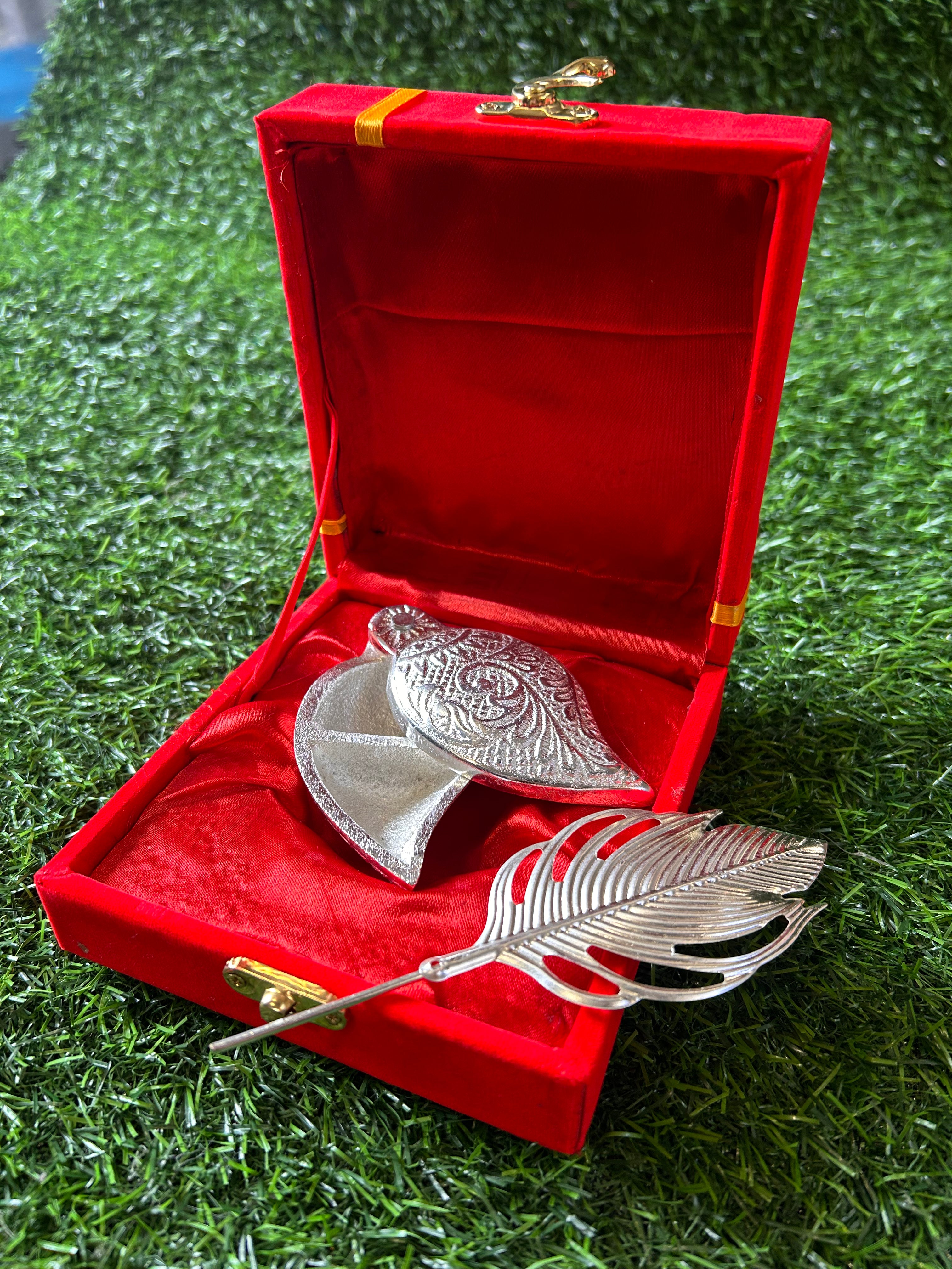 Tilak Stick With Chopra in german Silver with Velvet Box