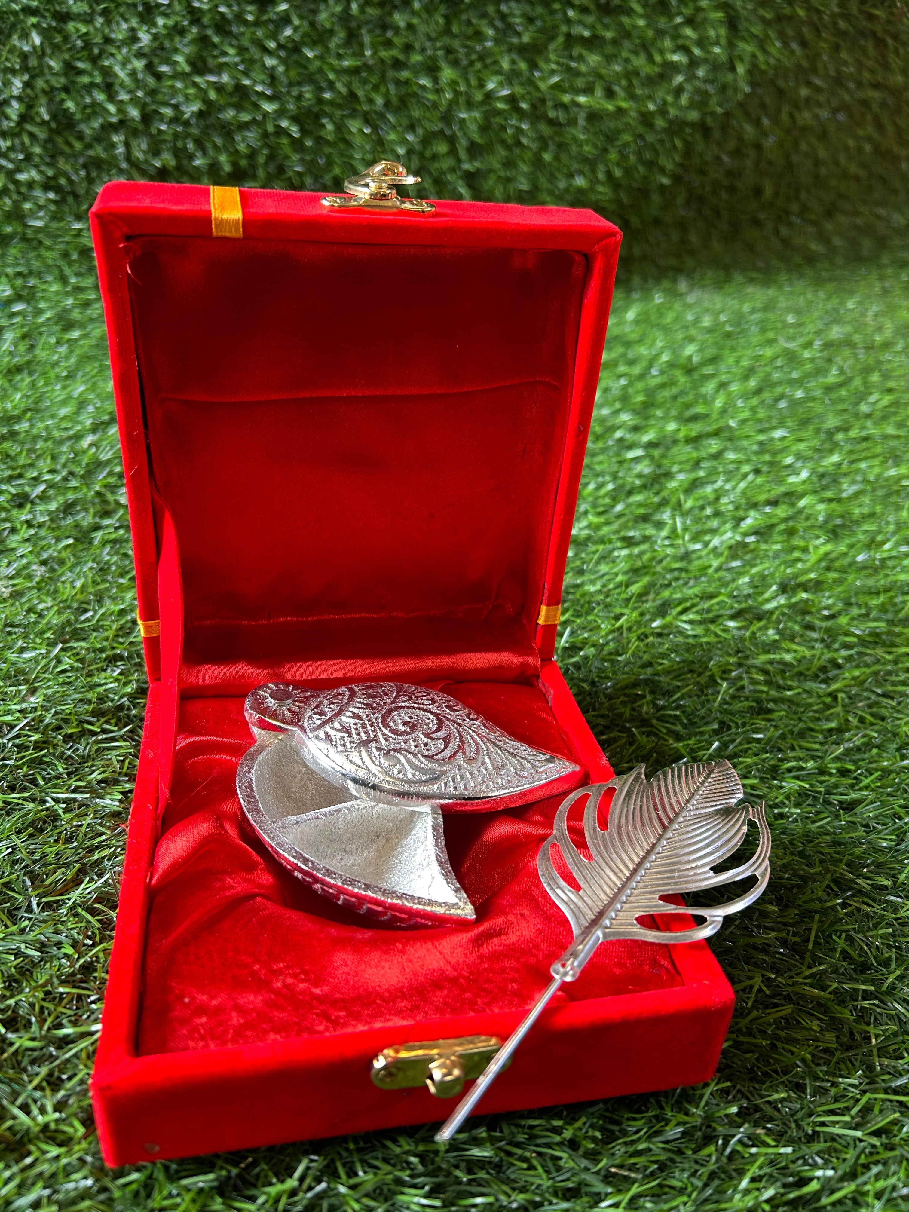 Tilak Stick With Chopra in german Silver with Velvet Box