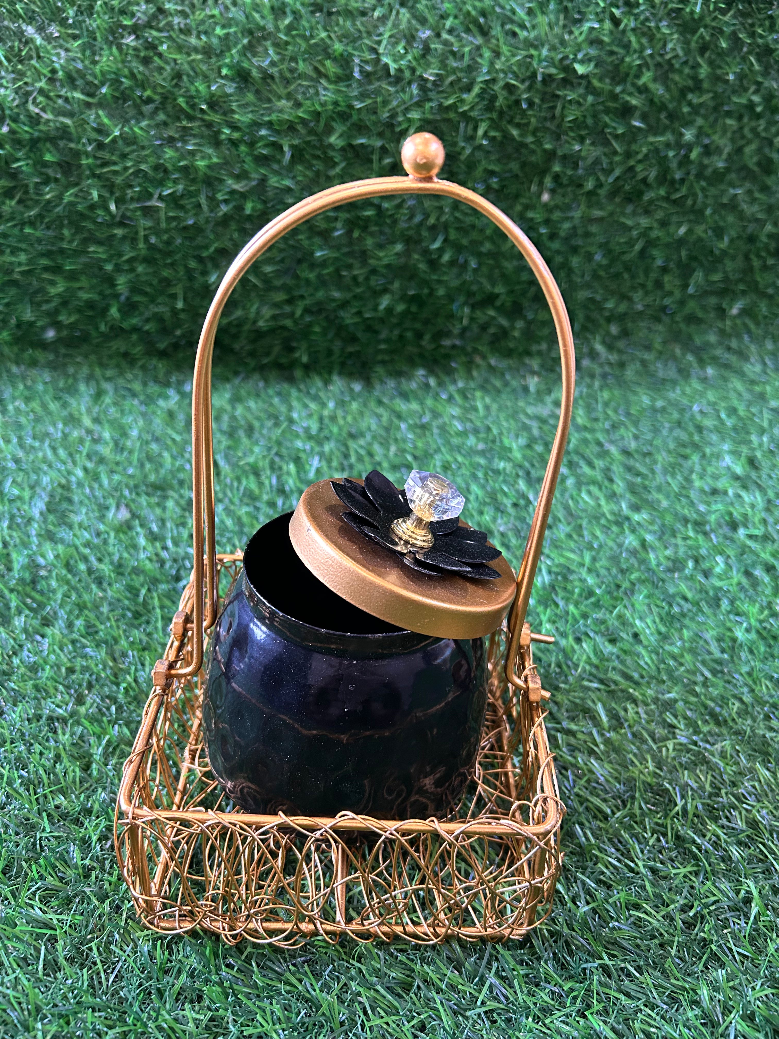 Black / White Jar in Wire Design Basket Combo