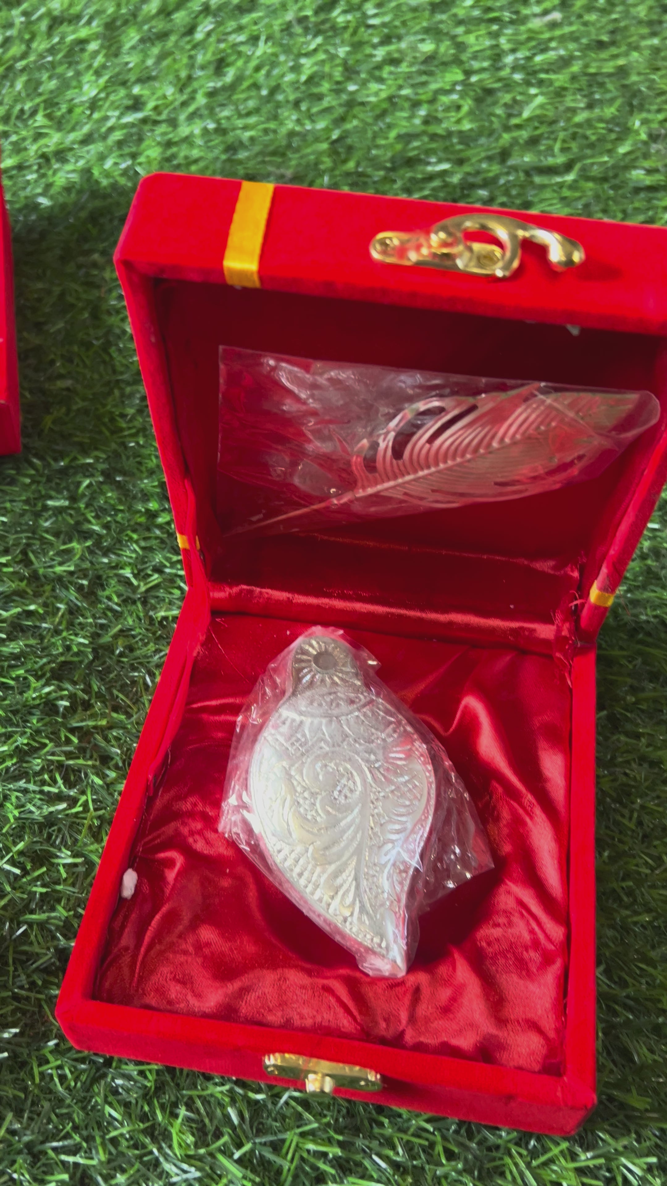 Tilak Stick With Chopra in german Silver with Velvet Box